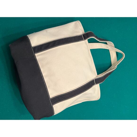 NWT Lands End Canvas Tote Bag Boat Style Medium 17 H x13.5.x 5.75 Black Trim - Picture 4 of 9